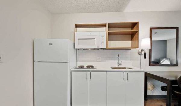 $2,524 Furnished Studio- Near Coral Gables (Miami)64049455370370123