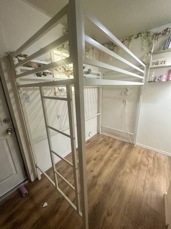 Twin loft 1