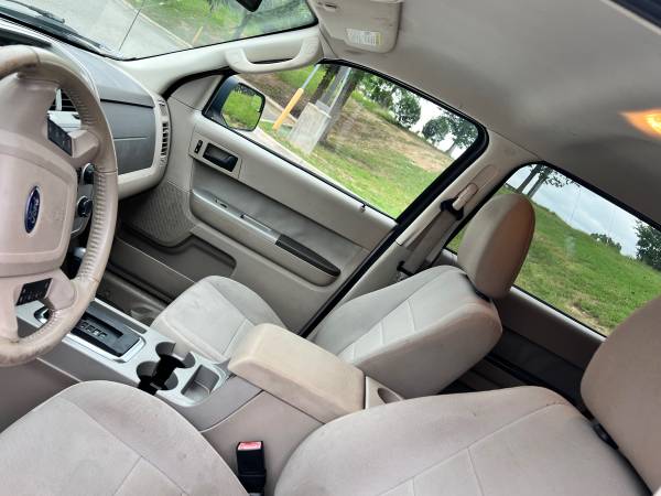 Ford Escape 2010 - $3.80063435261491843124