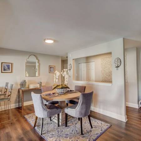 $1,883 / 2br - 995ft2 - Ceramic tile flooring, Linen closet, 2/BD (4905 Southland Ave, Lincolnia, VA)63895921193090124