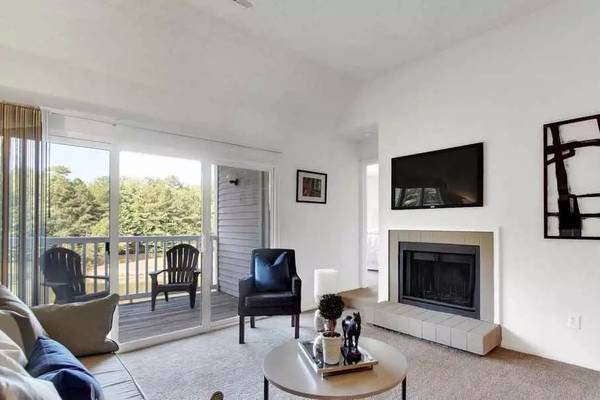 $1,474 / 1br - 900ft2 - ¡Un excelente lugar para relajarse y descansar! ¡Hermoso vecindario! (Richmond)64027113457283123