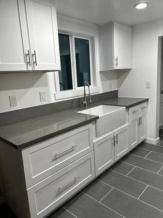 $2,799 / 3br - 1300ft2 - casa adosada de 3 habitaciones y 1.5 baños con patio y cuarto de lavandería (Gardena)63869889081731121