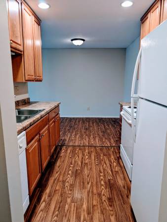 $1,675 / 1br - 825ft2 - 1bd/1ba - Spacious floorplan, personal balcony and beautiful view! (3780 London Rd, Duluth, MN)62971044390657123