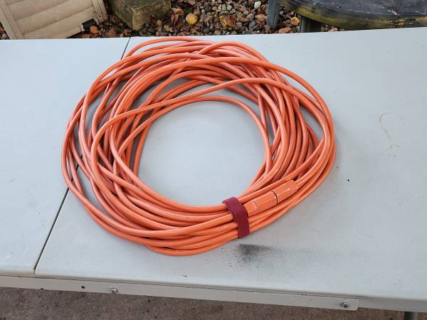 100ft. Heavy Duty Extension Cord 12/3 1
