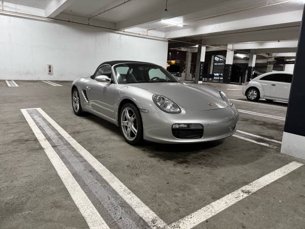 2005 Porsche Boxster manual - $1 (Hawthorne)63615926850817121