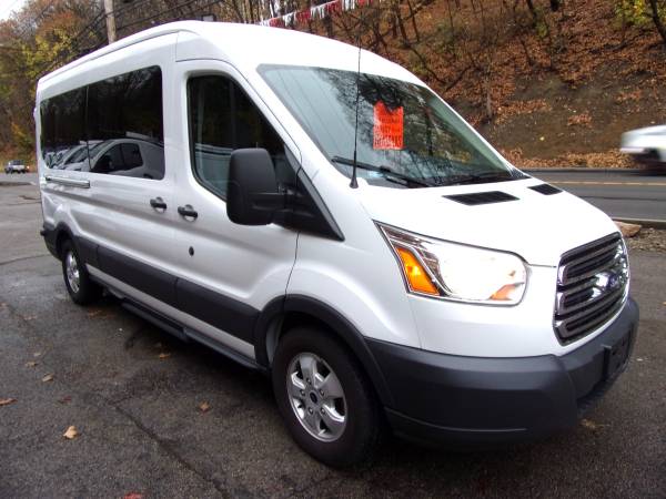 2017 Ford Transit T350 XLT 15 Passenger MEDIUM ROOF Van 30,127 Miles - $45,000 (Allison Park)63625223597699121