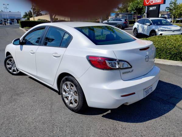 Mazda 3 en venta - $8,999 (471 Northlake Dr. San Jose)63617847234947121