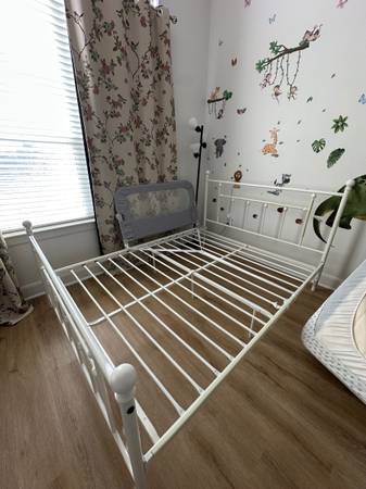 IKEA While Metal Bed Frame - Queen Size 1