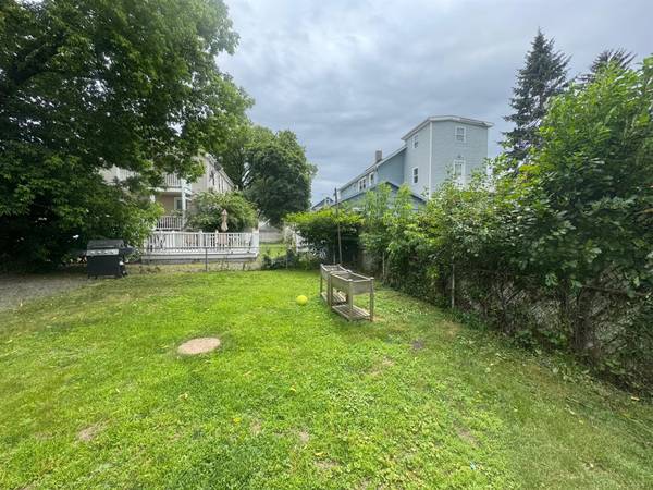 $2,600 / 2br - 2 bed by Tufts U - Dishwasher - Parking (Medford \ Tufts \ Somverville Line)63828484051329121