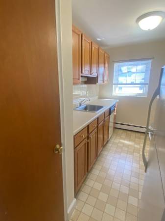 $2,250 / 1br - Bonito piso de 1 dormitorio ~Mass ave ~ calefacción y agua caliente incluidas /mascotas permitidas~63699450153347121