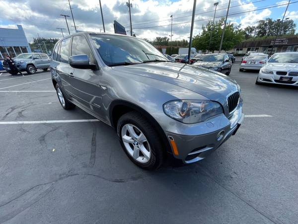 2011 BMW X5 xDrive35i - $10.999 (Lujo de segunda mano)63475487158785122