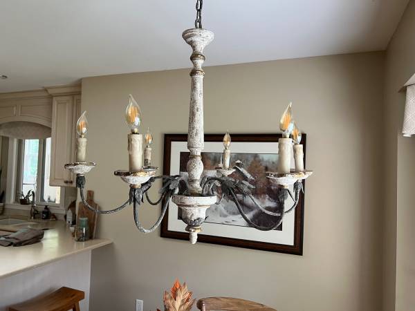 Shabby Chic Chandelier 1