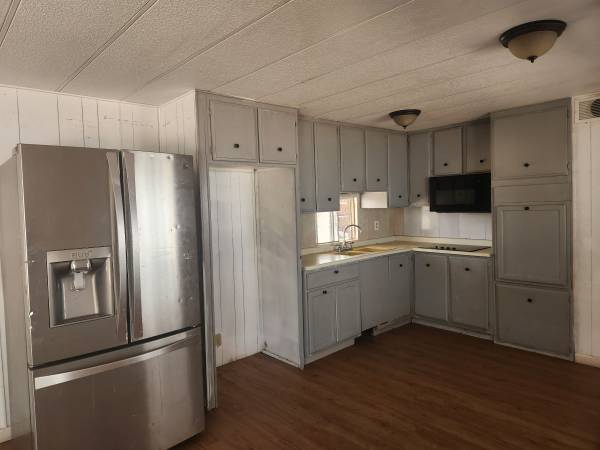 $2,000 / 3br - a 3 bedroom, 2 bathroom mobile home (Phoenix)64024998801537121