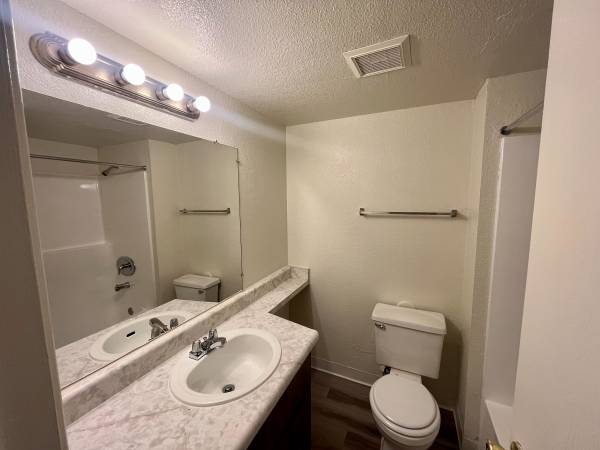 $249 / 420ft2 - Alquiler Semanal de $249 / Estudio - 420ft2 - ¡Sin amueblar! ¡Mudarse pronto! (Phoenix)64047540500867123