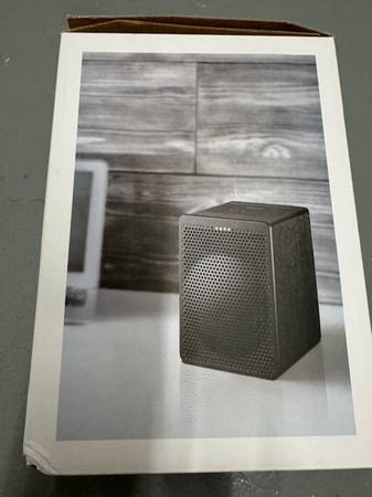 Onkyo VC-GX30 Smart Speaker Wireless/Bluetooth: Google Assistance. - $119 (Belmont, Ma)63439137816577121