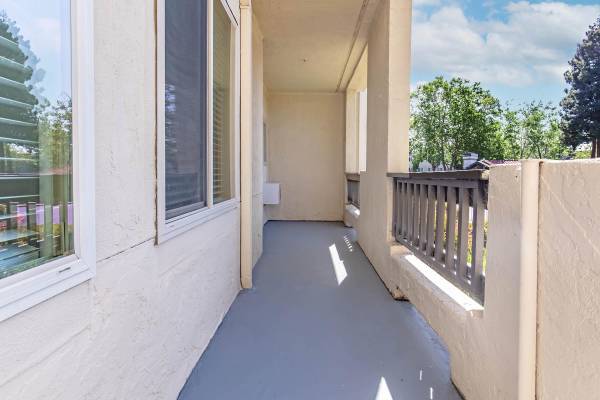$2,715 / 2br - 800ft2 - Wood Burning Fireplace, 2/bd, Located in San Jose (san jose west)63682779319683121