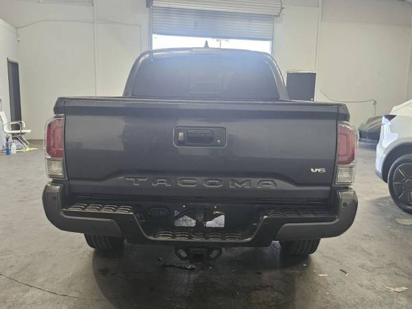 2023 Toyota Tacoma TRD OFF-Road - Photo 3
