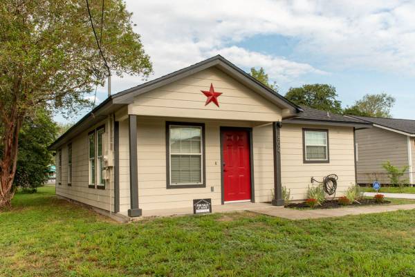 $213,287 / 3br - 1092ft2 - Like new home in Sinton! FSBO (Sinton)64036542799875121