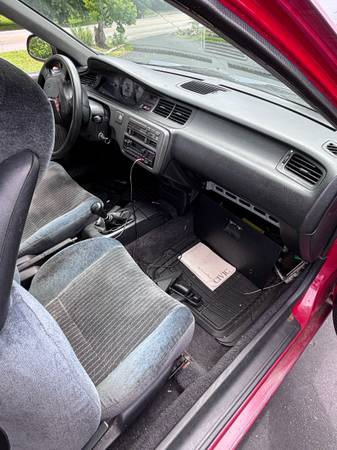 Honda Civic Si hatchback de 1992, 5 velocidades, d16z6 - $5.000 (Shepherdsville)63654696137347124