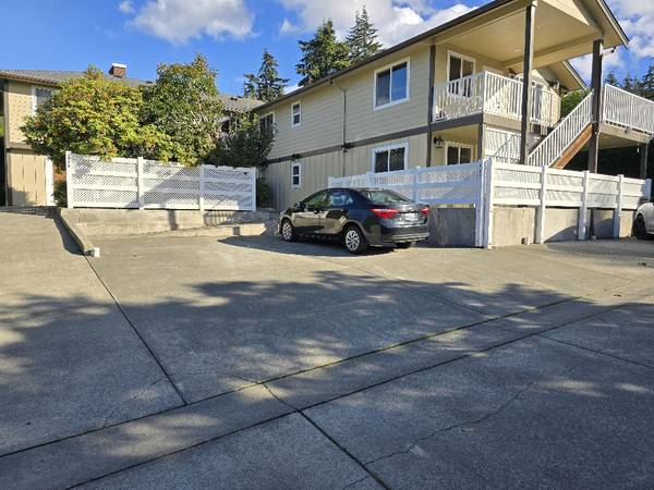 $1,650 / 2br - 2 bedroom 2 bath handicap unit, all utilities paid excp cable/phone (puget)635096502498591210