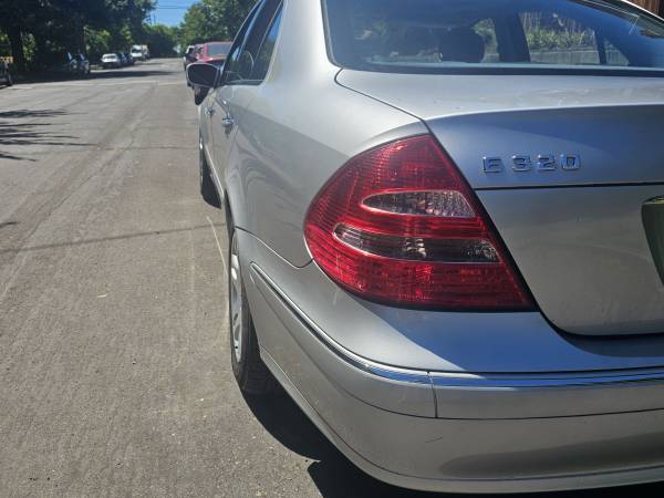 2003 Mercedes Benz E320 -- ¡conoce a Bert! Lujo y comodidad con Android Auto - $4,400 (Portland)63618461859585124