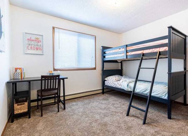 $1,045 / 2br - 875ft2 - Affordable 2BR – Stylish Living with Open Floor Plan (1310 15th Street North, St. Cloud, MN)63988652431618120