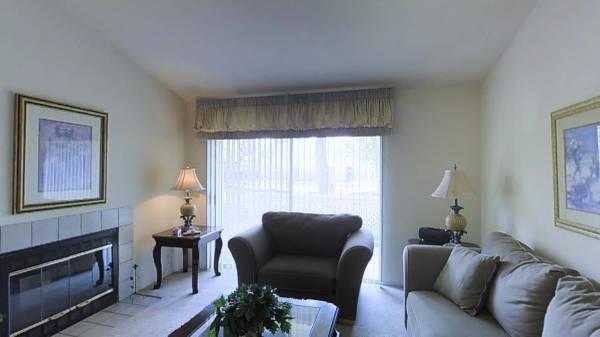 $1,845 / 2br - 998ft2 - Walk-In Or Reach-In Closets, Business Center, Full-Sized Washer/Dryer (Located in Northwest Fresno, Fig Garden loop district.)63798509806721122