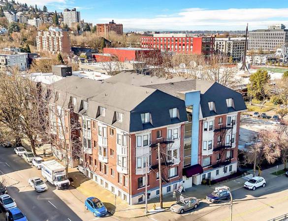 $1,099 / 1br - CALL- TOUR our UPDATED APT - Historic 1926 Building - Comfortable 1B (Goose Hollow on 14th)63956353631747124