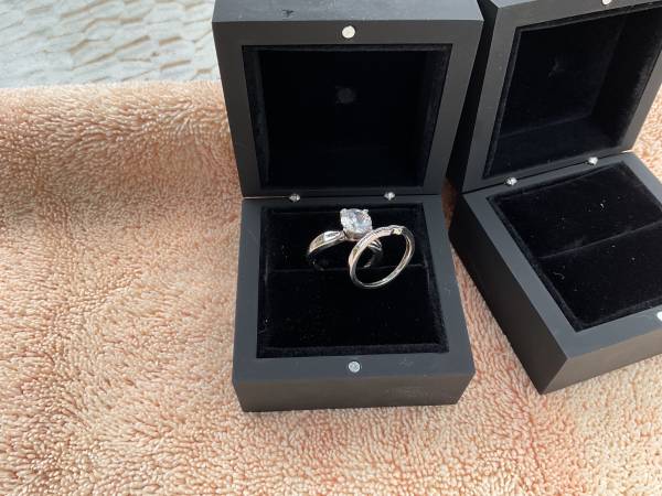 Engagement Ring and Wedding Band 1