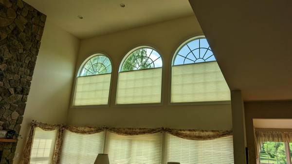 Hunter Douglas Duette PowerRise Cellular Shades (3) 1