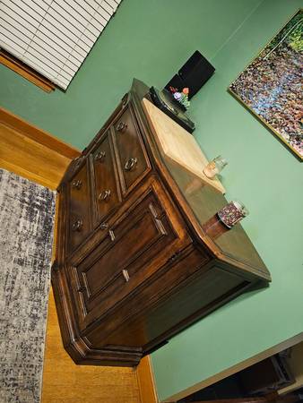 Wooden Hutch - Free 1