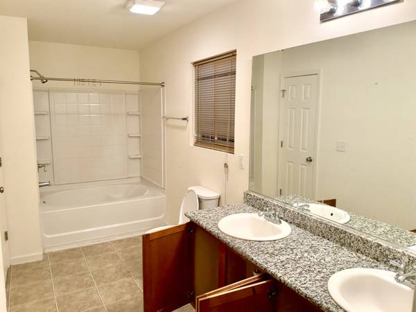 $1950.00 / 3br - 1420ft2 - 203 Walnut Crossing64027279448578121