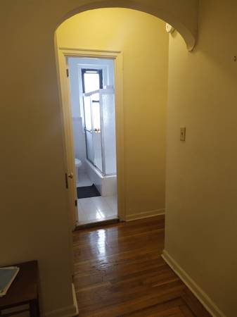 $1,200 Habitación grande a dos cuadras del tren 7 (Sunnyside)64033633190403124