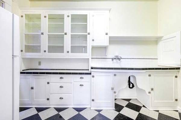$1,900 / 1br - 860ft2 - Fabulous Classic w/Balcony! ~ Submit Apps Now! (NW Portland, Nob Hill, NW 23rd, NW 21st, Pearl)63895124316547123