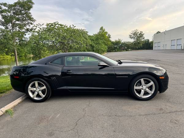 Chevrolet Camaro LT – Manual - $8,599 (Sterling)63616305943553123