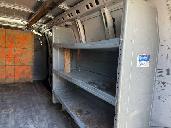 2019 Chevrolet Express 2500 - Photo 6