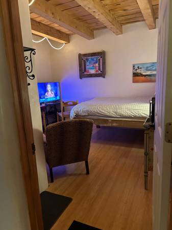 $800 / 1br - 20 minutes E of Santa Fe, safe & quiet country vibe with green pines (Glorieta)63806092491521121