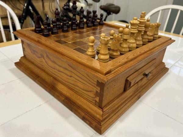 Outstanding Chess Case Complete W/Weighted Player's & Storage Drawer 1