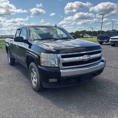2008 Chevrolet Silverado 1500 4WD Ext Cab 143.5 LT w/1LT - $4,500 (Merrillville, IN)63469629044097123
