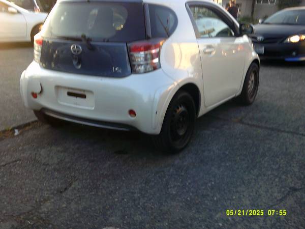 2015 SCION iQ HATCHBACK DE 2 PUERTAS, AHORRADOR DE GASOLINA, HECHO EN JAPÓN - $2.795 (Seattle/Lake City)63470886208129124