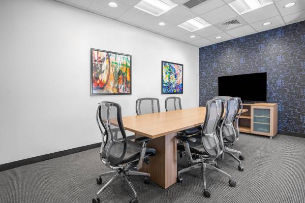 $2,919 Oficina lista para el equipo, con salas de reuniones y espacio de cocina solo por $2919 (Beaverton)63777227587969124