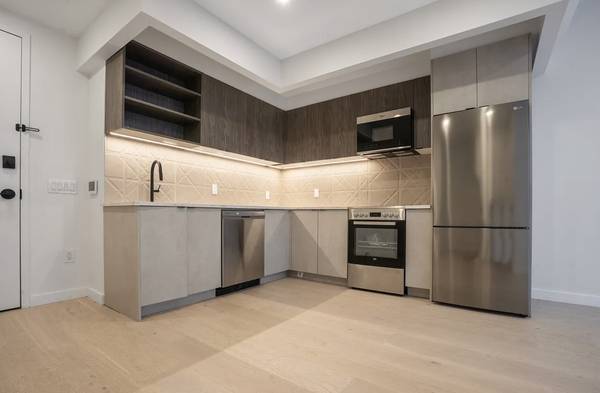 $3,599 / 1br - Brand New Luxury 2BR with Private Balcony & Skyline Rooftop Views (Long Island City)63945496663298122