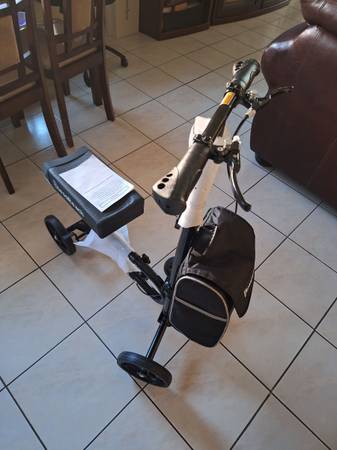 Knee Scooter Brand New 1
