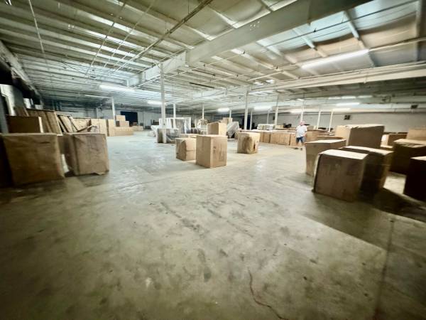 $7,000 / 27800ft2 - 27,800 SF Warehouse (High Point)64027273254146121