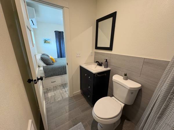 $995 / 325ft2 - Townhomes de Easy Street - 221 E C Street #2 B (Moscow)63689276641923123