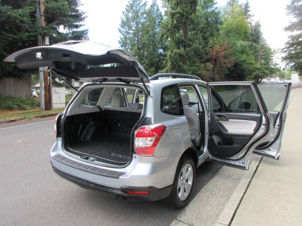 2014 SUBARU FORESTER 2.5I PREMIUM*AWD*4X4** EXCELLENT - $10,898 (BELLEVUE*AWD*4X4* LOADED AND BEAUTIFUL !)63442246773377123