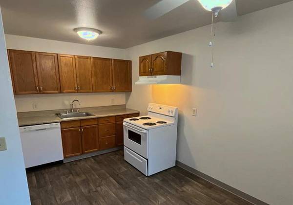 $1,400 / 2br - Instalaciones de lavandería las 24 horas en el lugar, admitimos mascotas - Dos dormitorios (Portland)63820707723905122