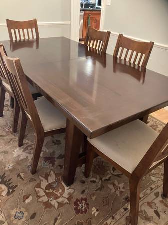 Dining room table with 8 chairs 1
