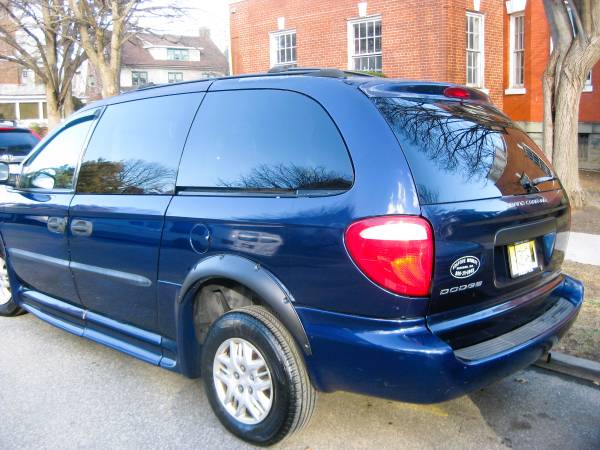 2004 Dodge Grand Caravan SE HANDYCAP VAN - $6,950 (BROOKLYN)63614764309633122