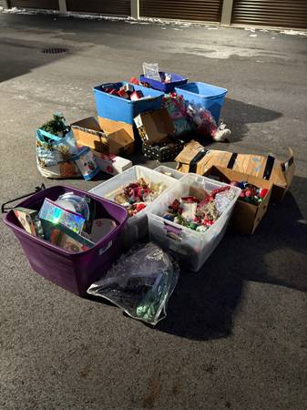 Assorted Christmas Decor 1